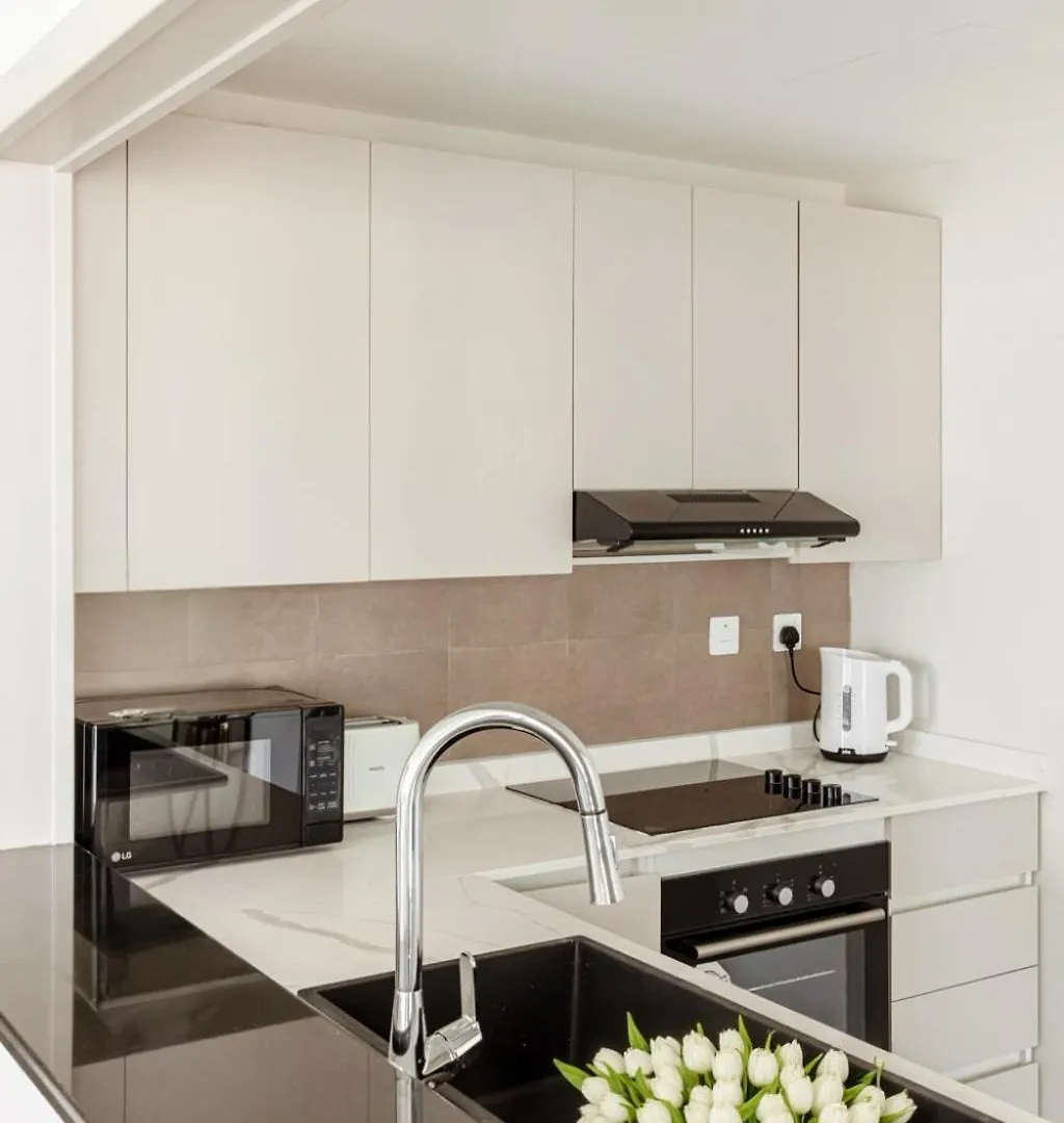 Beautiful 3 Bed In Dubai Marina! Apartment
