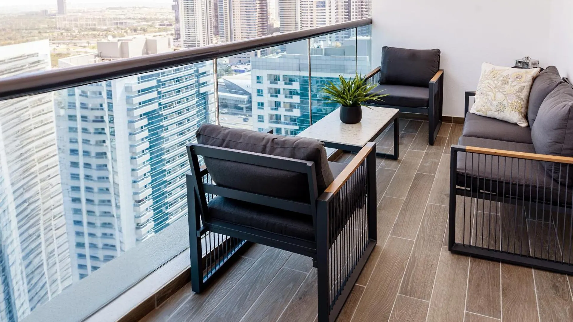 Beautiful 3 Bed In Dubai Marina! Apartment